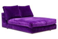 Velvet daybed with wooden legs