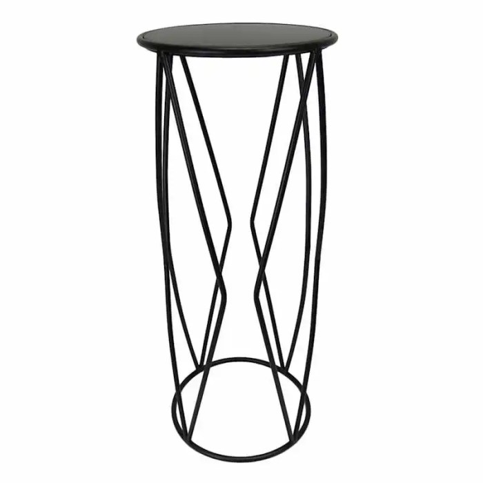 Modern plant stand with black metal legs